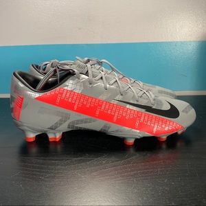 NEW Nike Mercurial vapor 13 soccer cleats